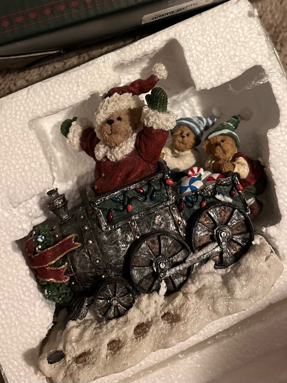 NWT
Boyds Bears Holiday Train with Red-Clad Conductor and Green-Trimmed Hats